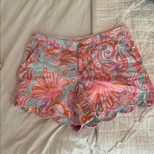 EUC Lilly Pulitzer shorts size 8